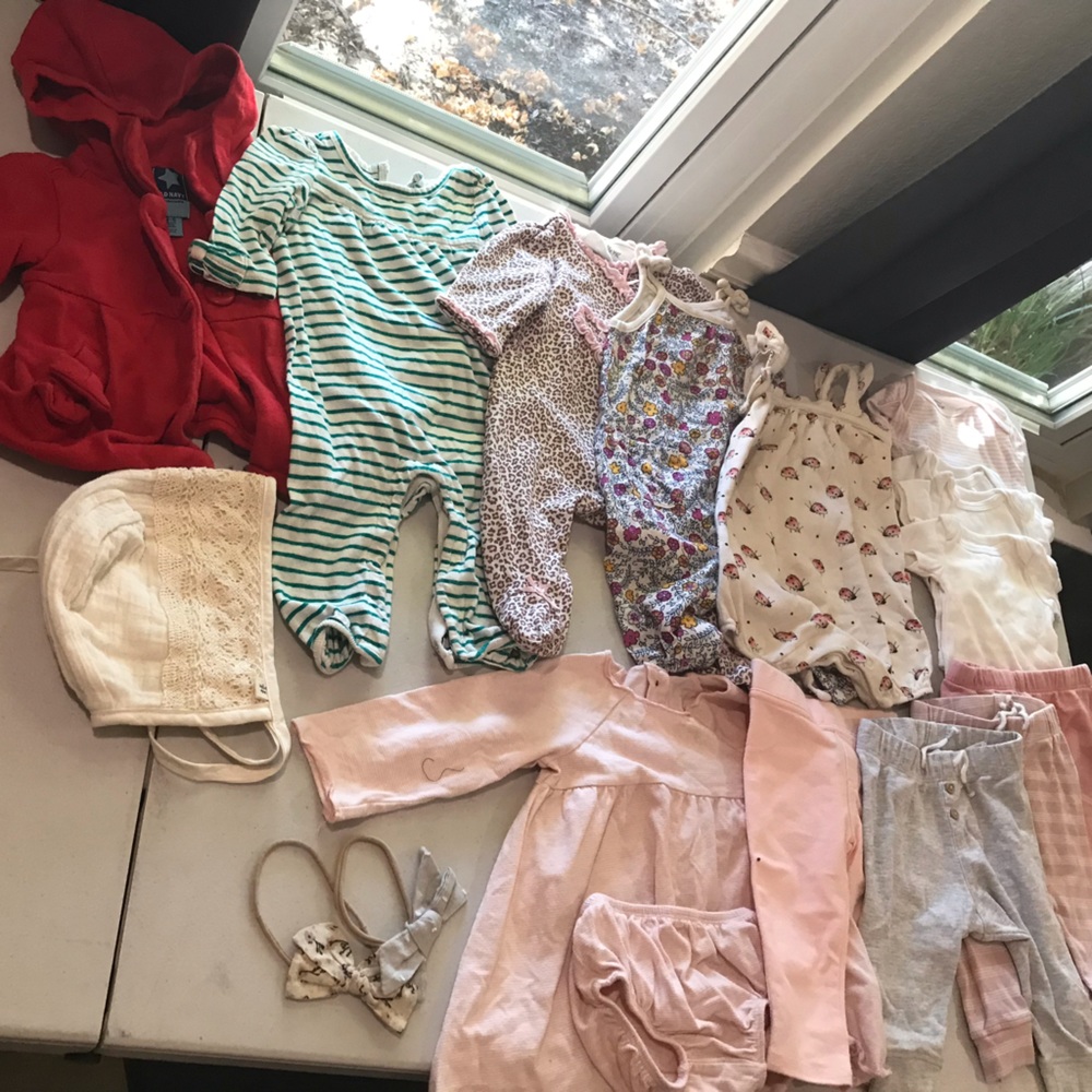 17 piece bundle from 0 up to 6 months in size